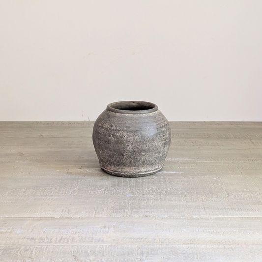 Small Grey Pot 1