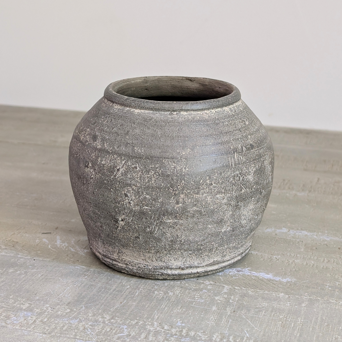 Small Grey Pot 1
