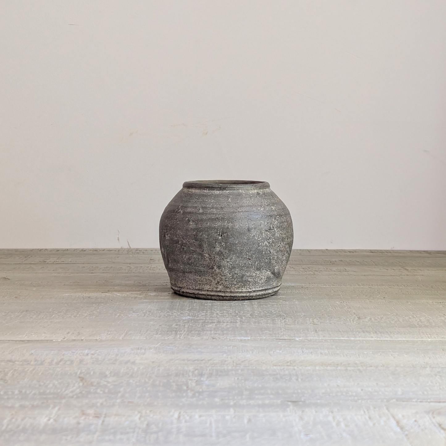 Small Grey Pot 1