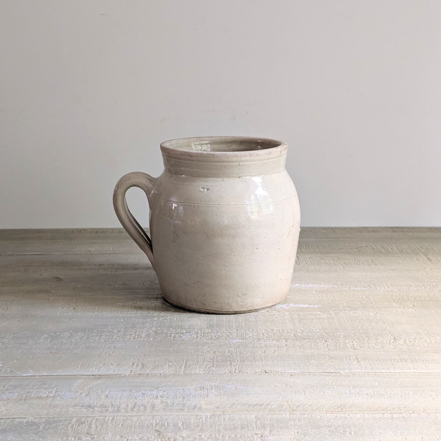 Cream Single Handle Pot 1