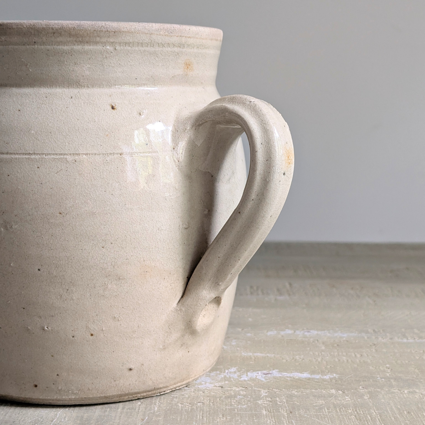 Cream Single Handle Pot 1