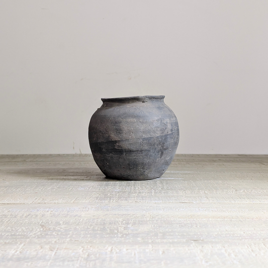 Small Grey Pot 1