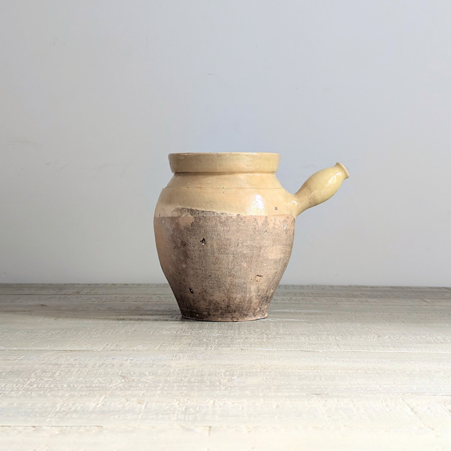 Small Yellow Spouty Pot