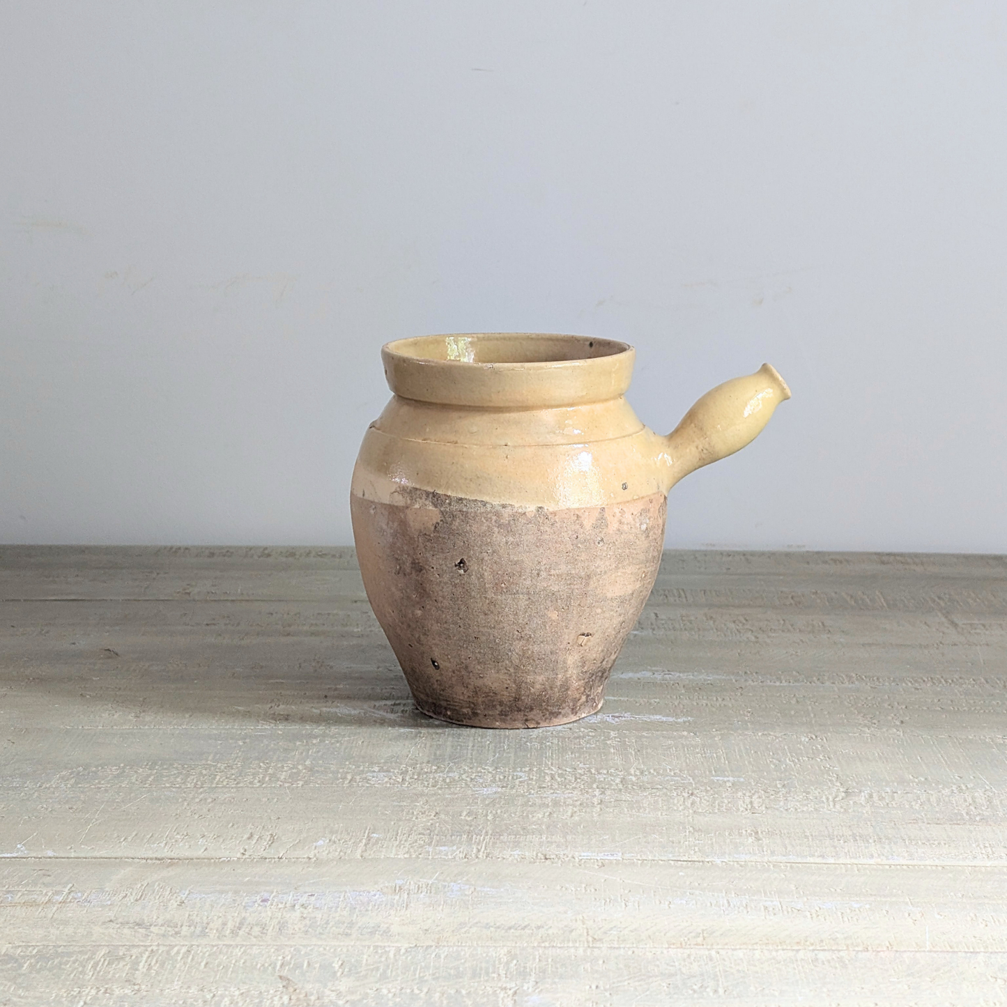 Small Yellow Spouty Pot
