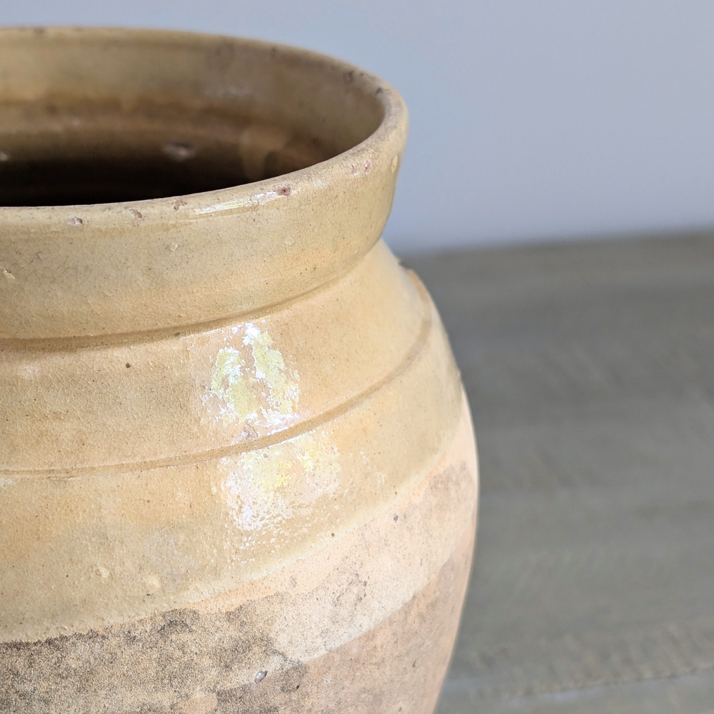Small Yellow Spouty Pot