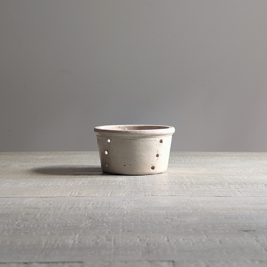 Large Off-White Cheese Strainer 2