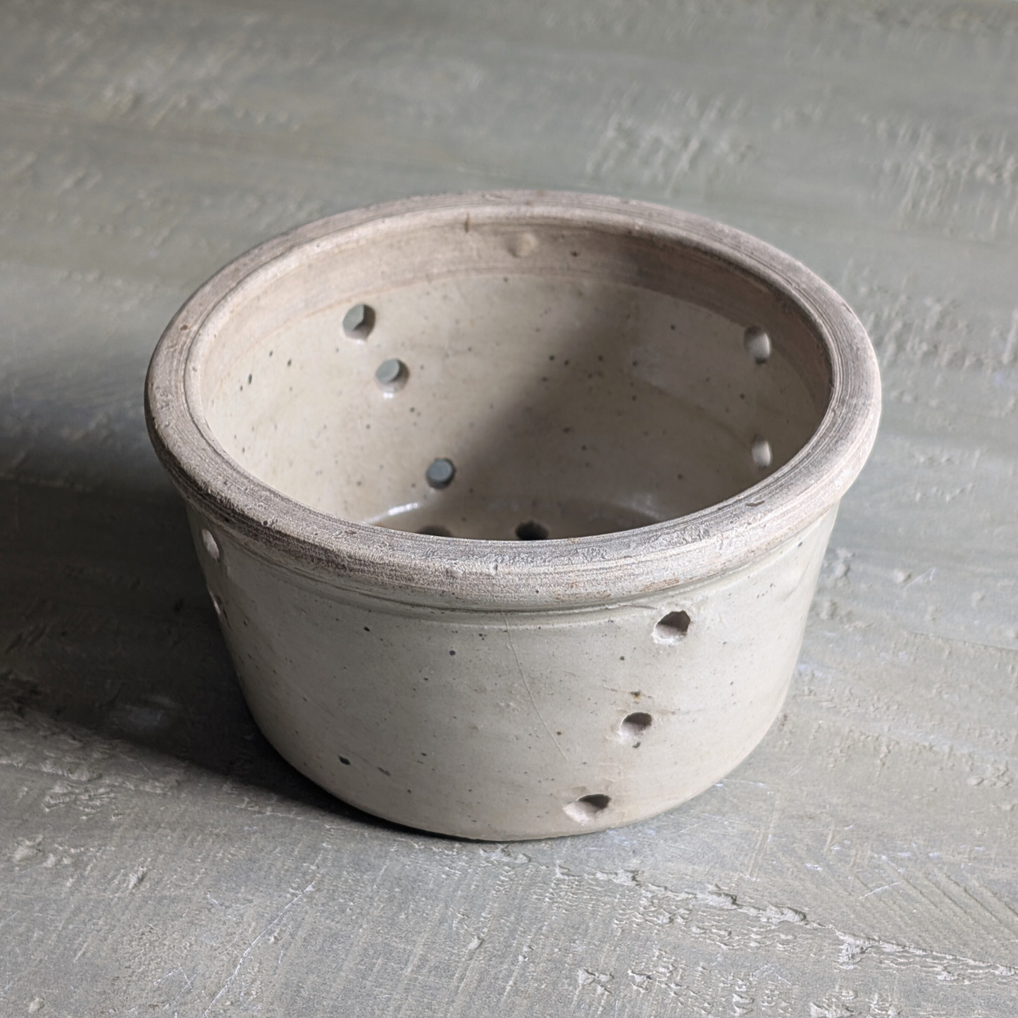 Large Off-White Cheese Strainer 2