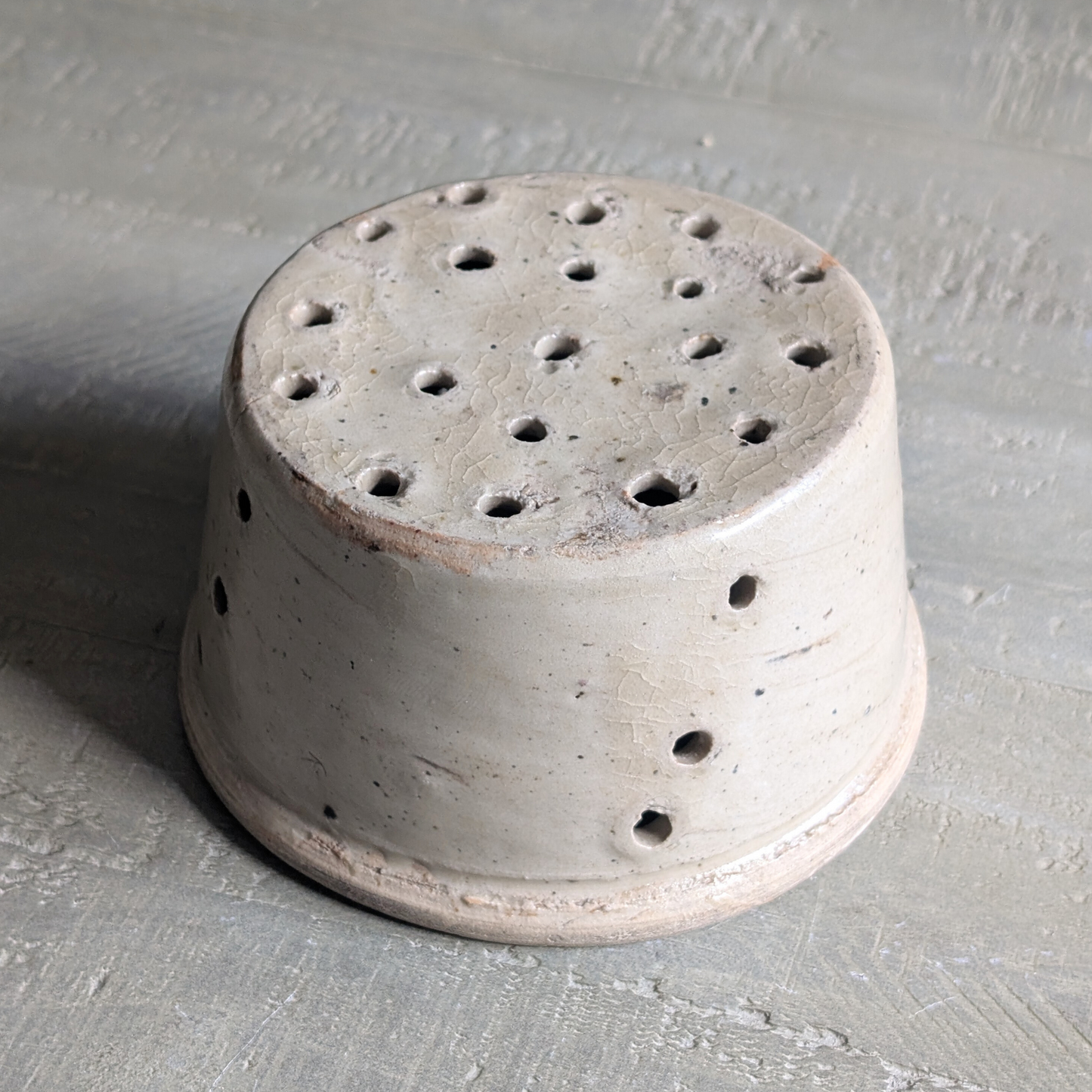Large Off-White Cheese Strainer 2