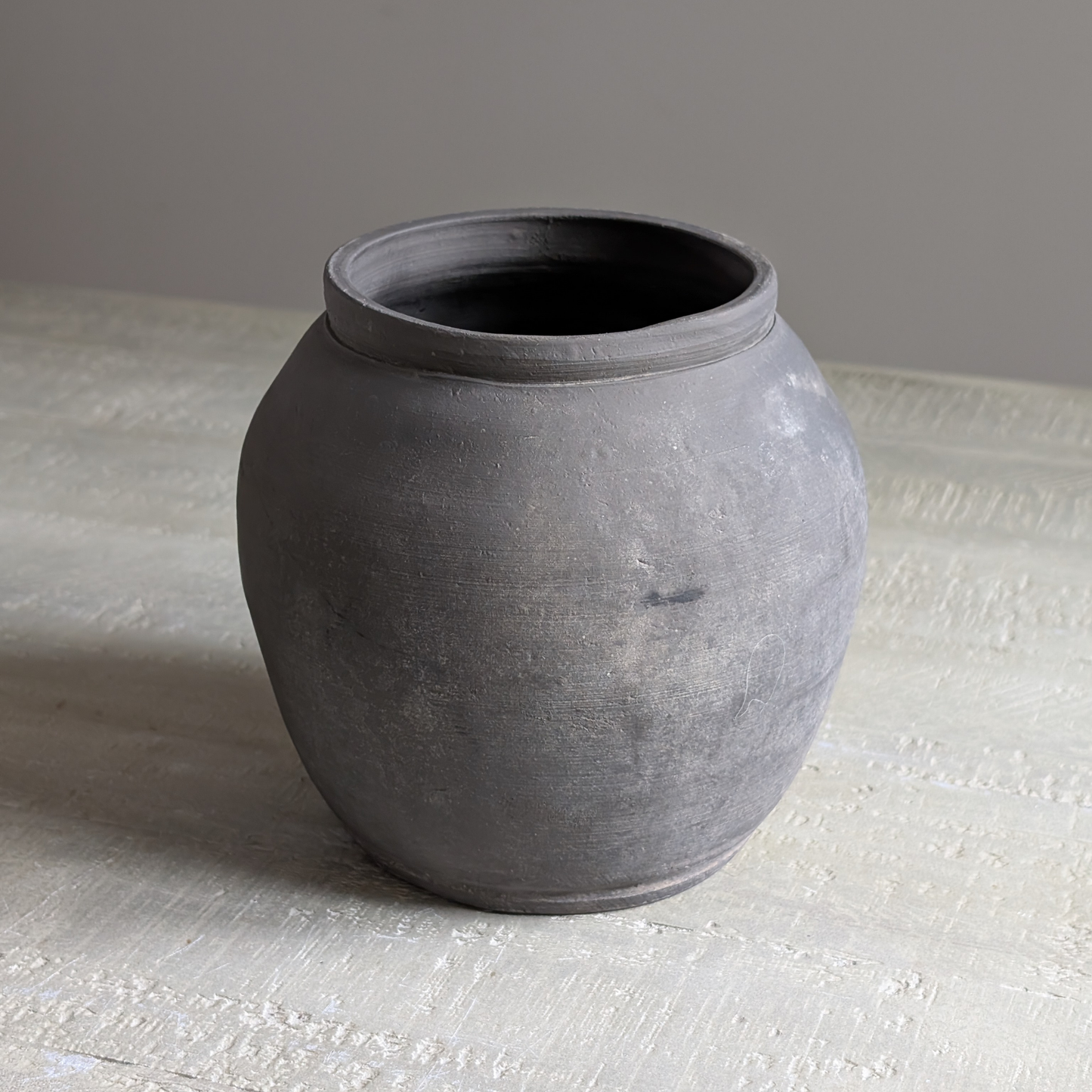 Small Charcoal Pot 2