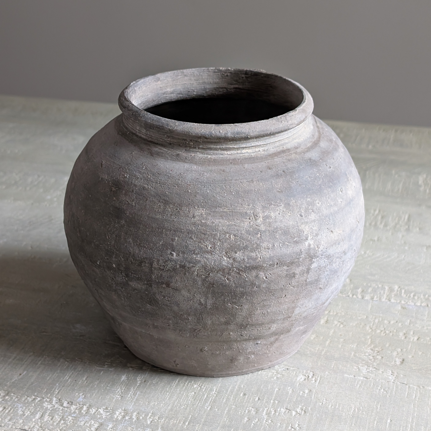 Small Grey Pot 1