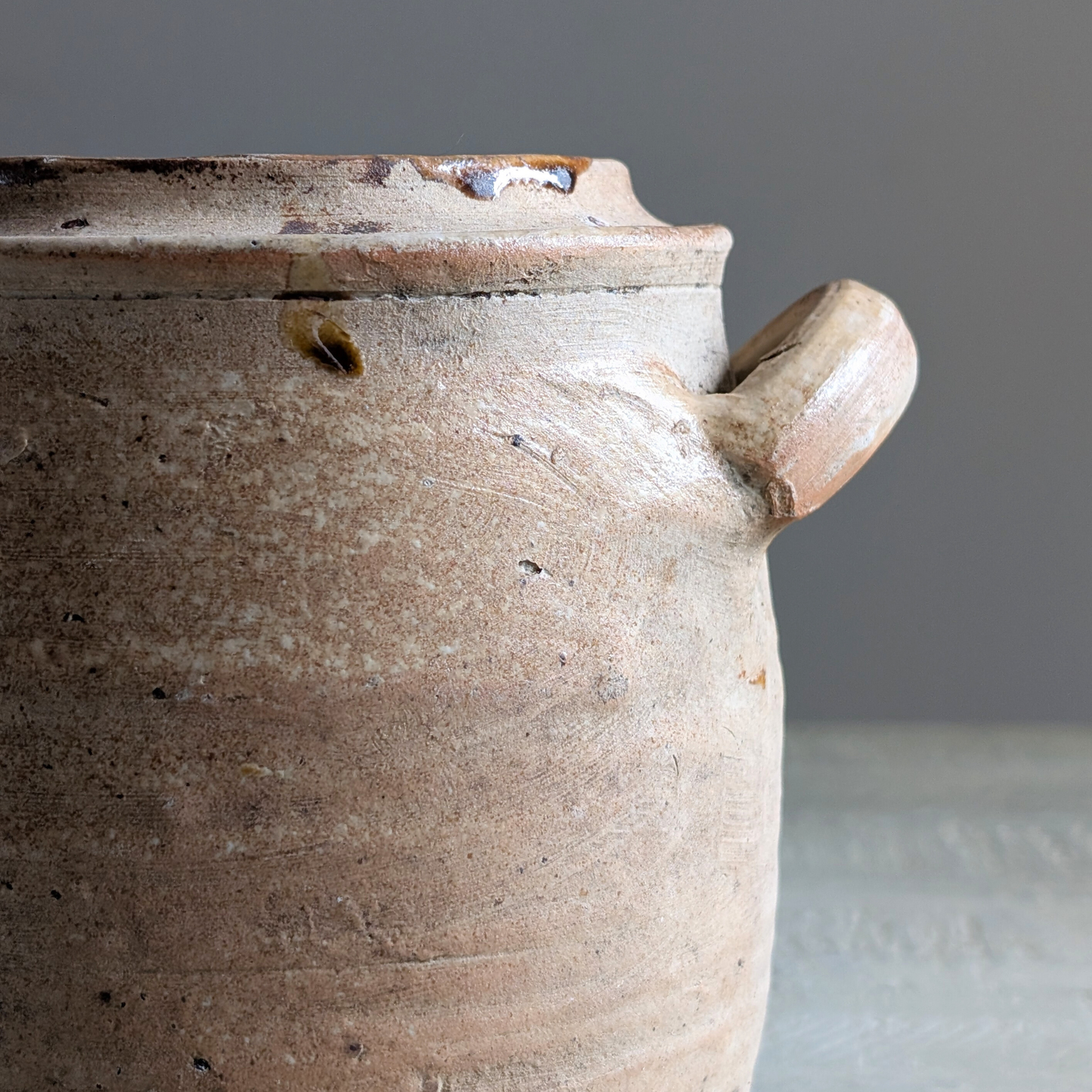 Small Neutral French Pot