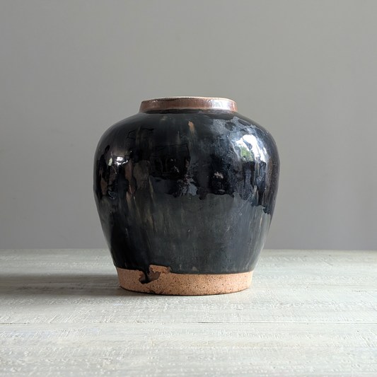 Large Black Chinese Pot