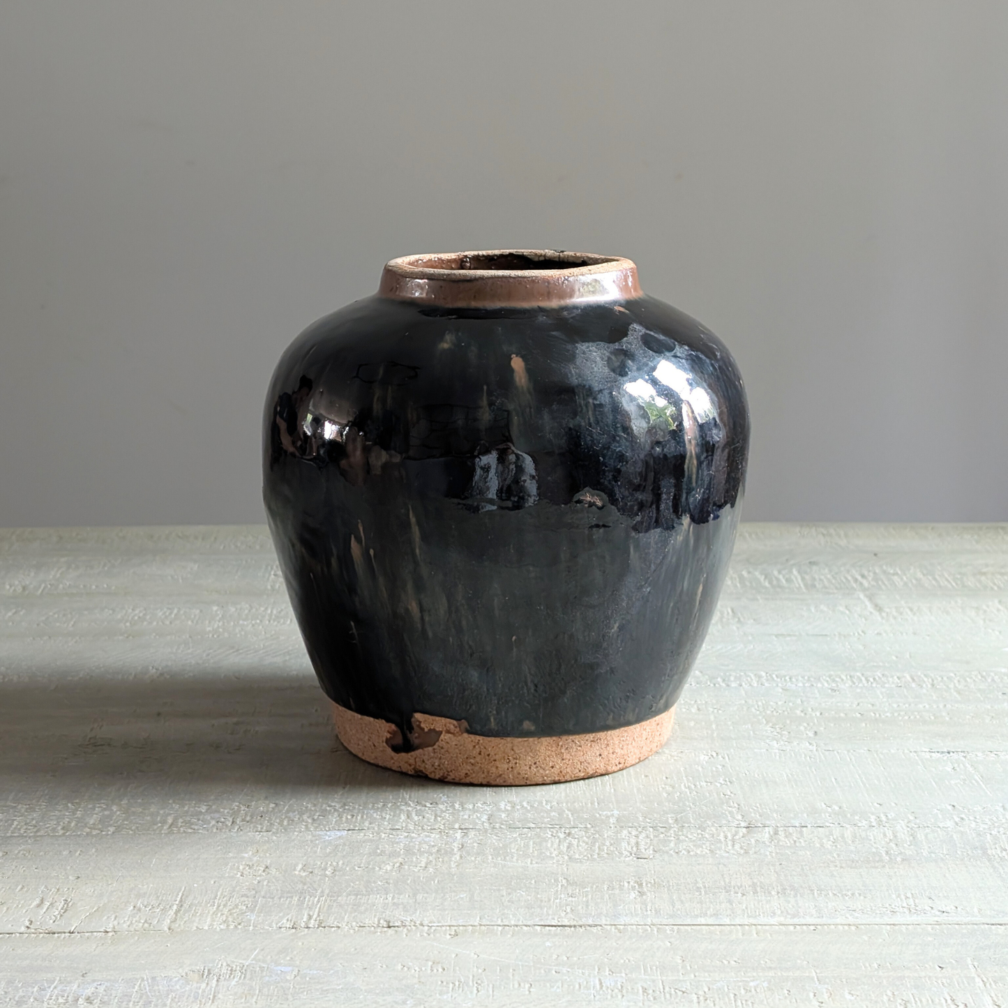 Large Black Chinese Pot