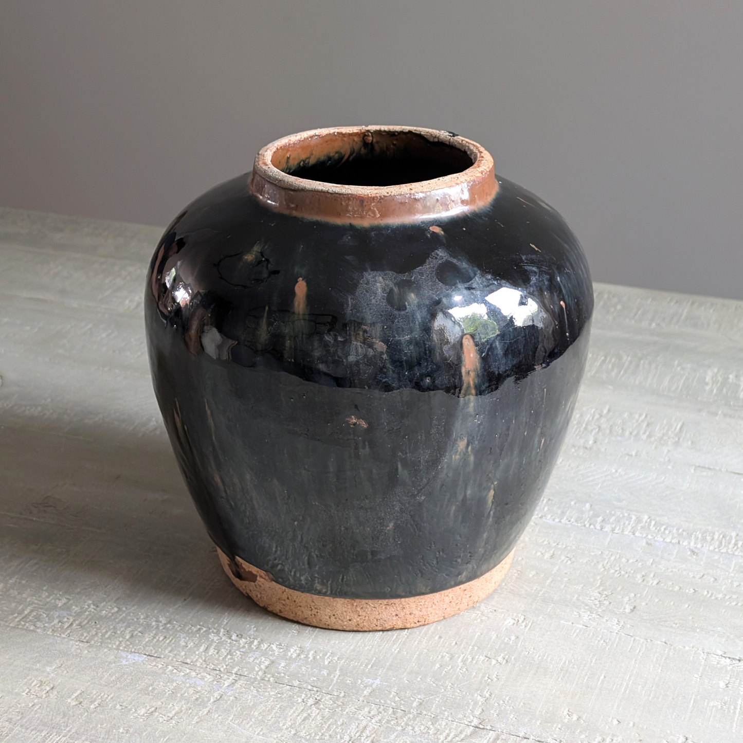 Large Black Chinese Pot