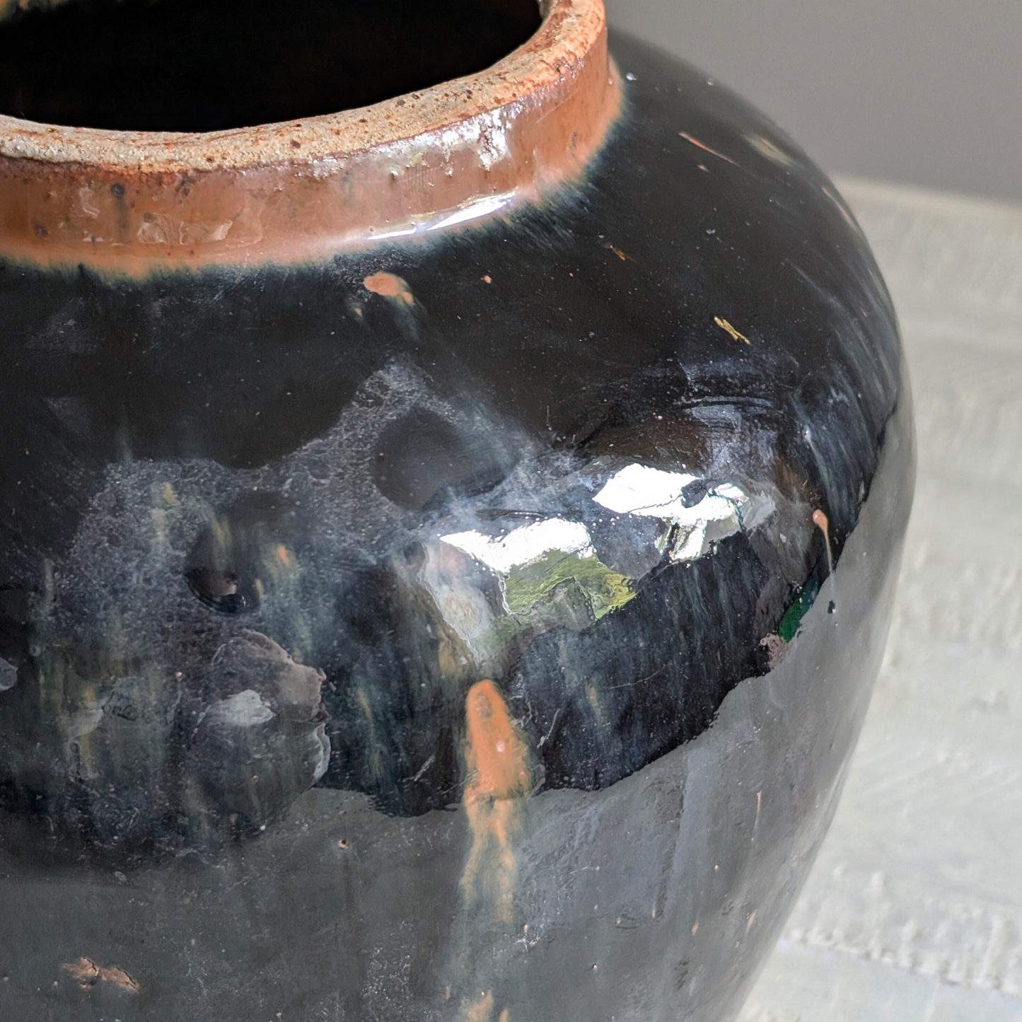 Large Black Chinese Pot